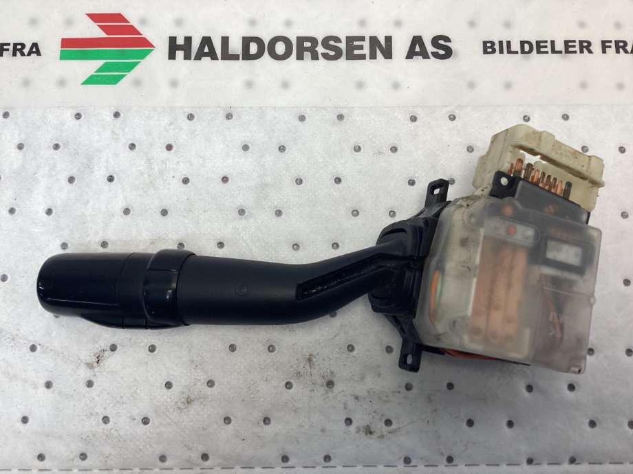 Bryter blink til Toyota Hiace 2007-2012 (Fase 3)  (TOYOTA|84140-26210|)
