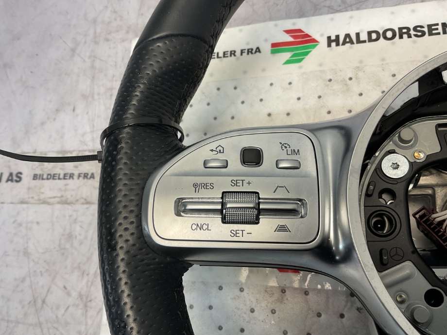 Ratt til Mercedes EQC 2019-->>  (MERCEDES|A 000 460 46 02|)