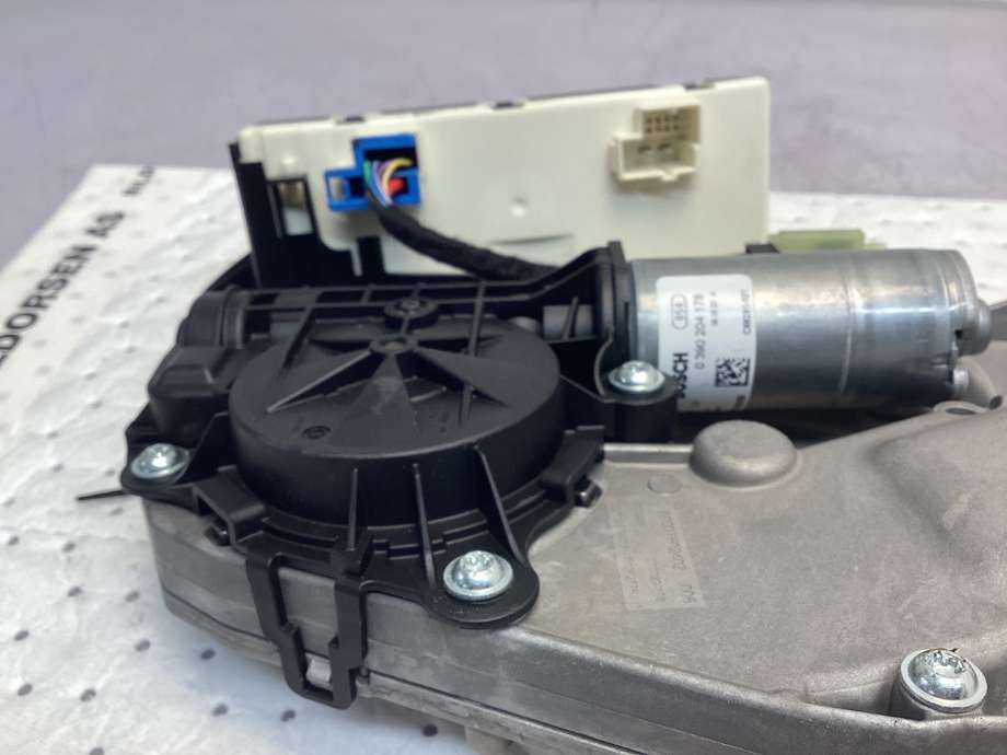 Baklukeåpner motor til Mercedes EQC 2019-->>  (MERCEDES|A 099 760 24 02|)
