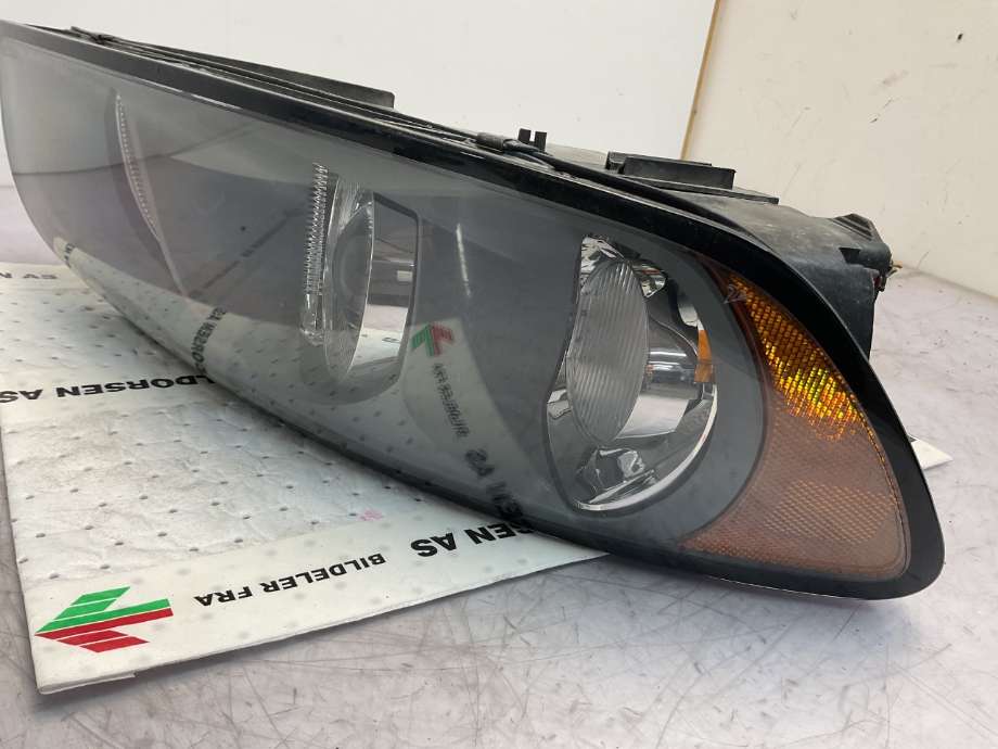 Frontlykt høyre halogen til Volvo V50 2004-2007 (Fase 1) (31335224|)