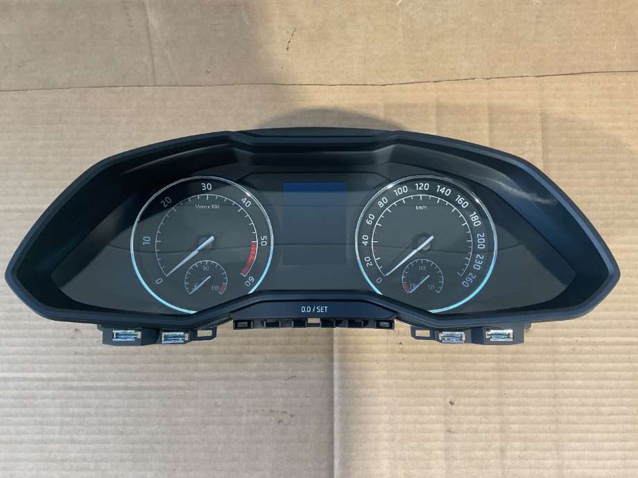 Instrumentpanel til Škoda Superb 2015-->> (Type III) (SKODA|3V0 920 751 C|)