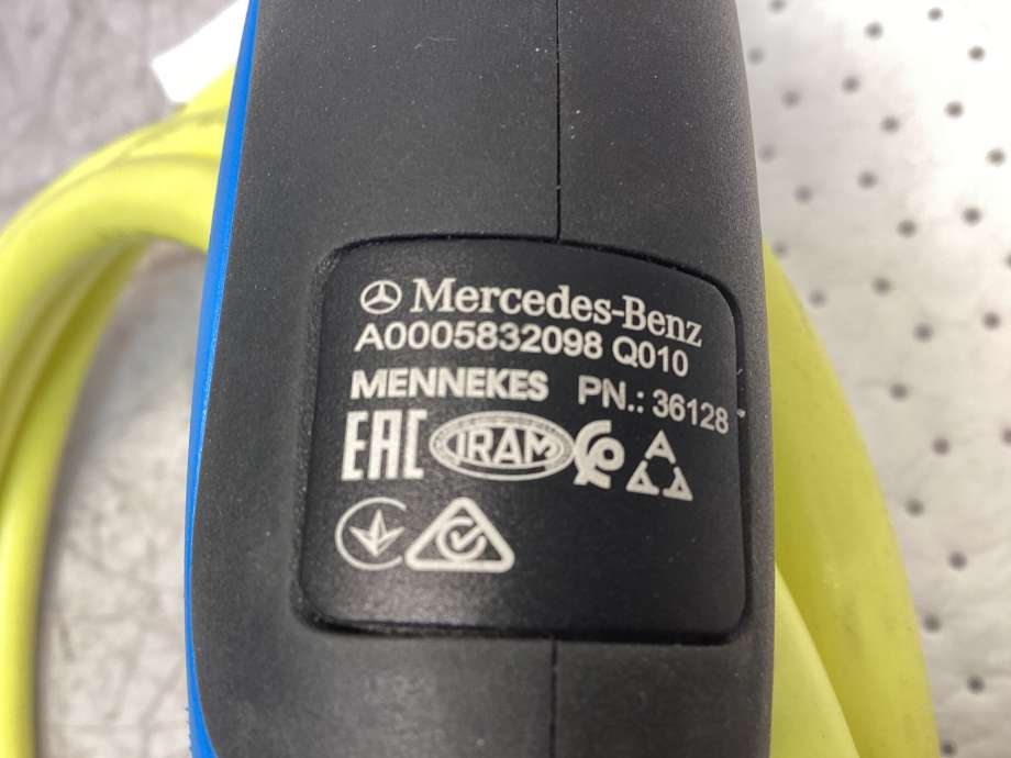 Batterilader kabel til Mercedes EQC 2019-->>  (MERCEDES|A 000 583 20 98|)