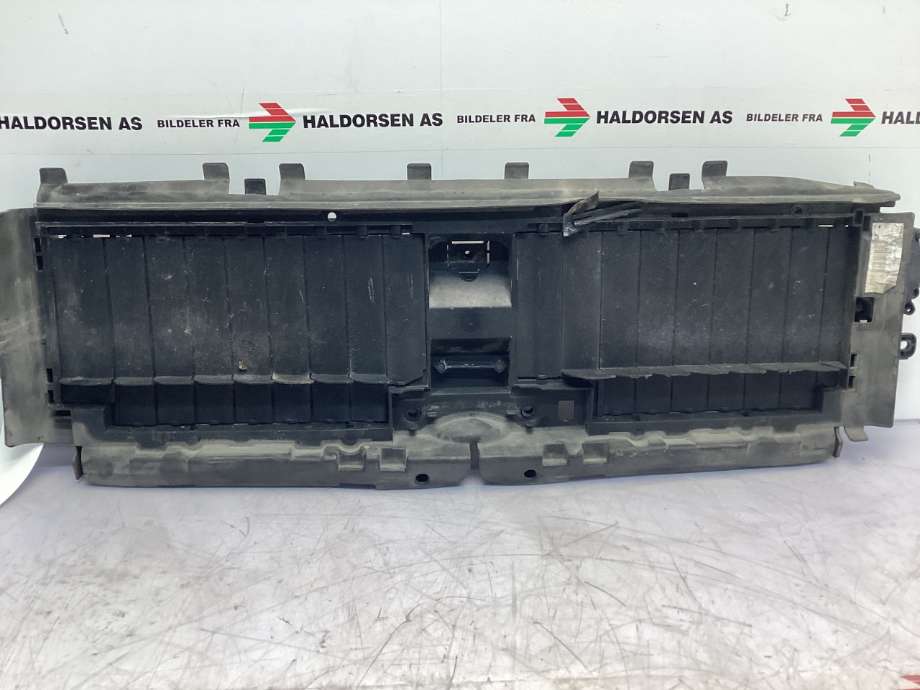Grill til Mercedes EQC, 2019-->>  (MERCEDES|A 213 500 23 00)