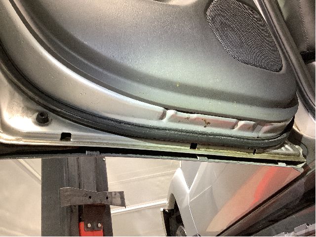 Dør venstre bak til Toyota Land Cruiser 120 2002-2009  (TOYOTA|6700460260|)