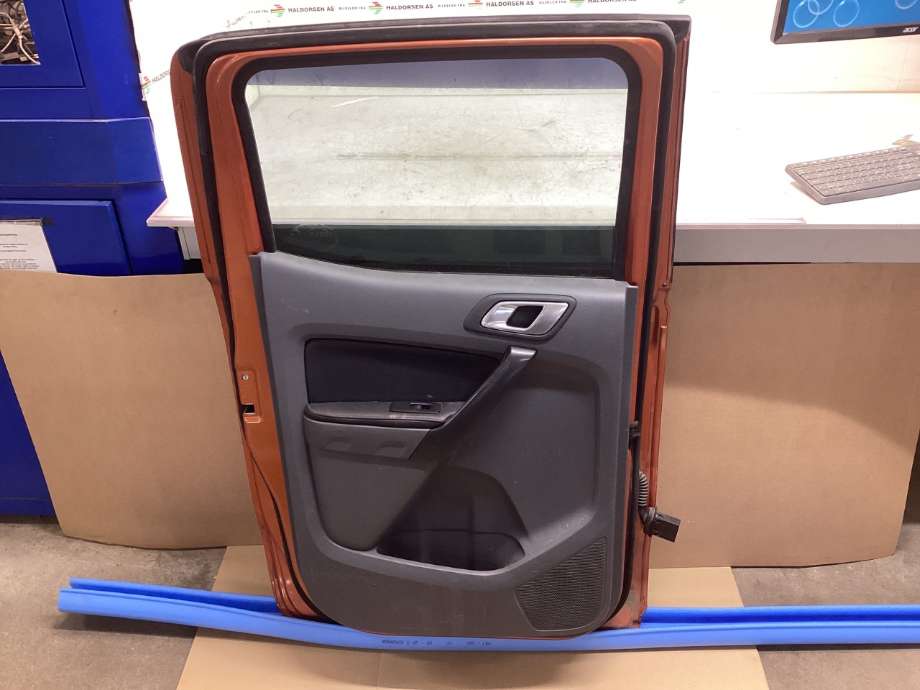 Dør venstre bak til Ford Ranger / Ranger Raptor 2015-2022 (FORD|AB39-2624631-AB|)