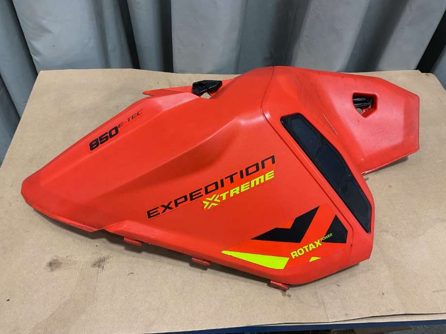MC, Kåpe, venstre til Snøscooter Ski-Doo øvrige, 0-->>  (EXPEDITION 850|)