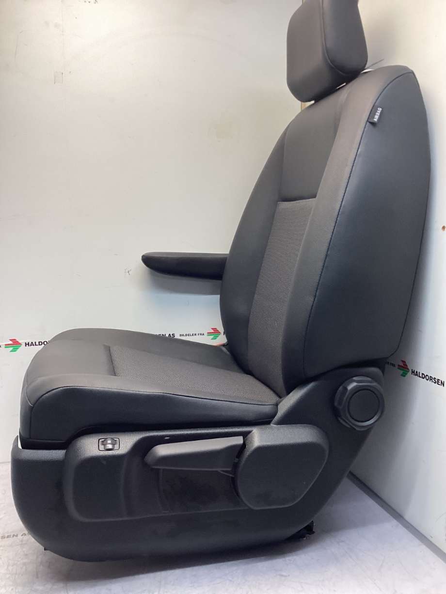 Sete foran venstre til Toyota Proace 2016-->> (Type II) (TOYOTA|)