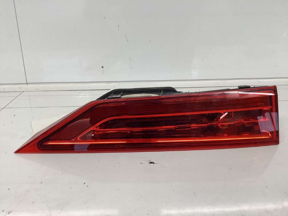Baklykt høyre indre til Volvo XC60 2017-->> (Type II)  (VOLVO|31656674|)