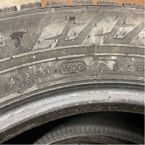 Dekk til Annet Dekk vinter pigg 0-->>  (HAKKAPELITTA C4|NOKIAN|)