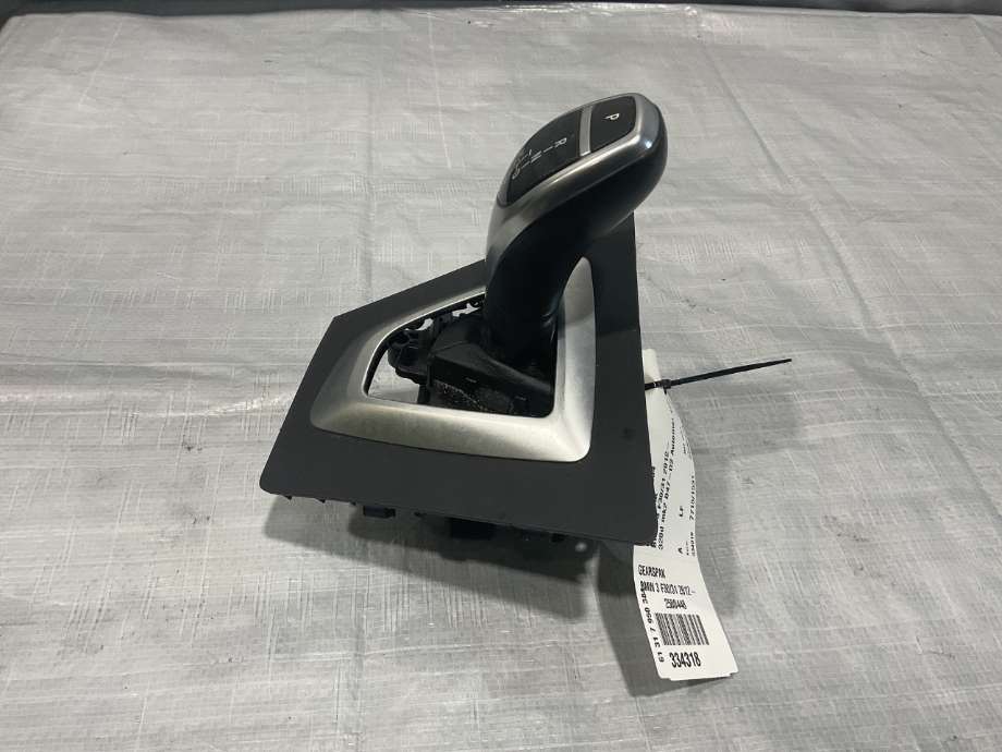 Girstang/girvelger automat til BMW 3-Serie 2012-2018 (F30/F31/F34) (F30/F31/F34) (BMW|61 31 7 950 384|)