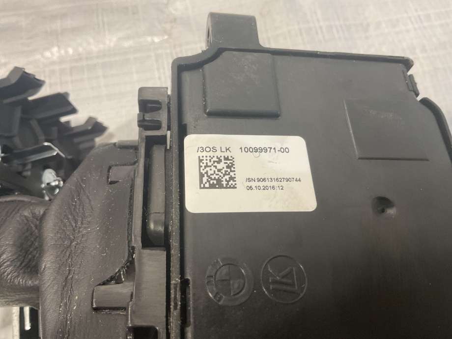 Girstang/girvelger automat til BMW 3-Serie 2012-2018 (F30/F31/F34) (F30/F31/F34) (BMW|61 31 7 950 384|)