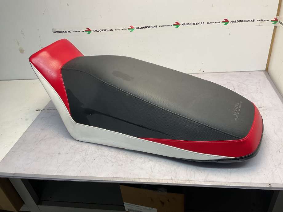 MC, Sal/sete, fremre til Snøscooter Yamaha øvrige 0-->>  (SR Viper B-TX 153|8MW-F4710-00-00|)
