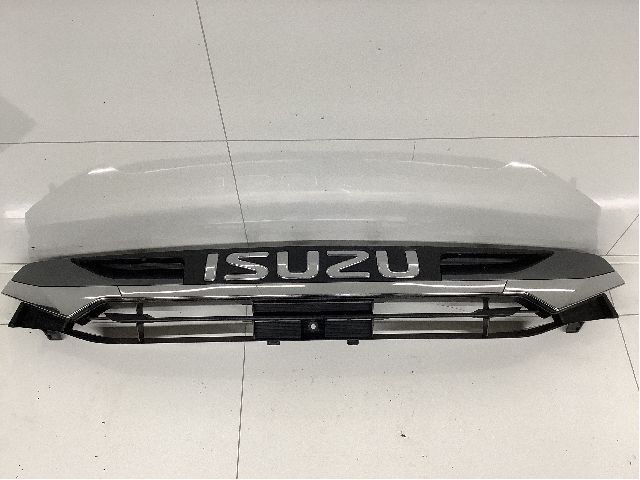 Grill til Isuzu D-Max, 2021-->> (Type III)  (ISUZU|8978366090)