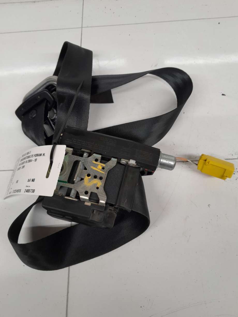Sikkerhetsbelte foran høyre til VW Caddy, 2004-2010 (Type III, Fase 1) (VOLKSWAGEN|2K0 857 806 E)