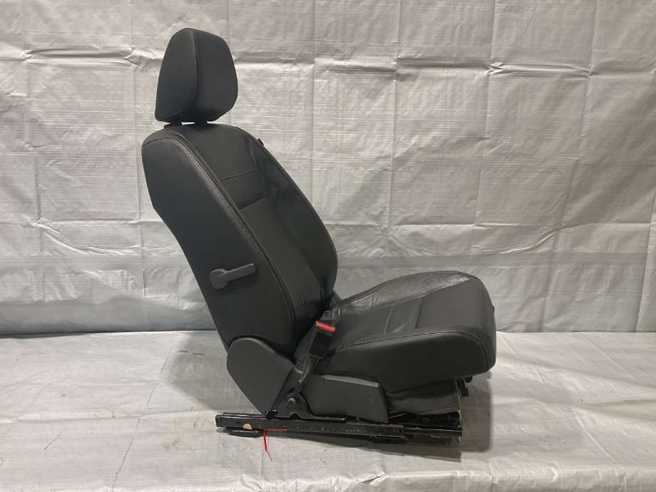 Sete foran venstre til Ford Ranger / Ranger Raptor 2015-2022  (FORD|)