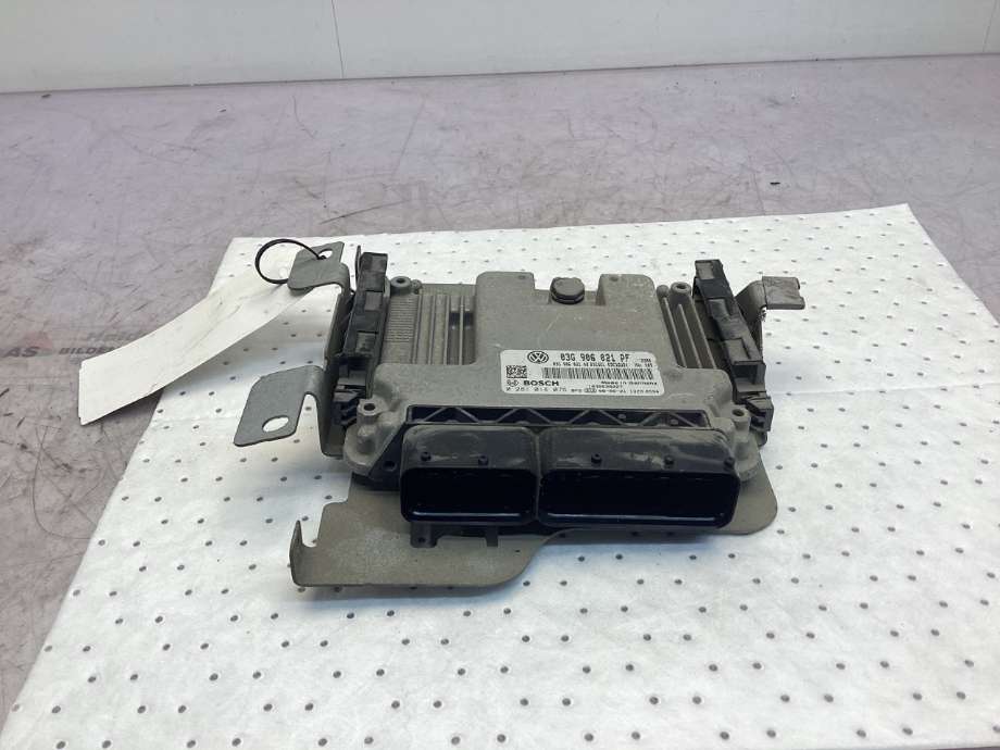 Styreenhet motor til VW Caddy 2004-2010 (Type III, Fase 1)  (VOLKSWAGEN|03G 906 021 PF|)