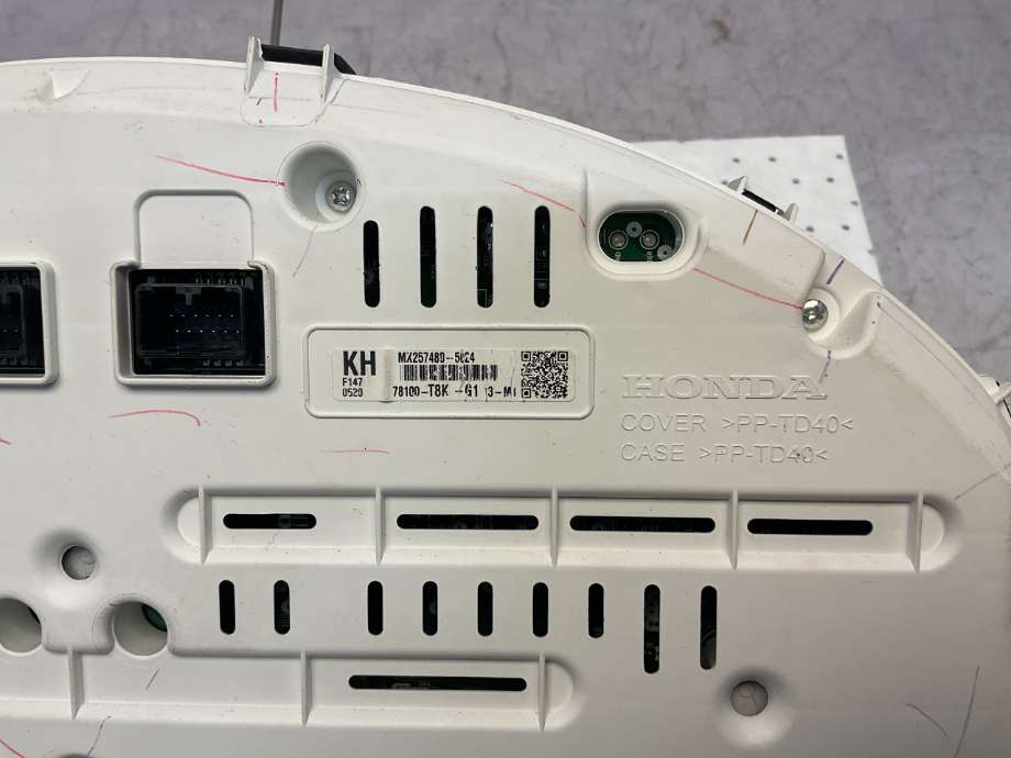 Instrumentpanel til Honda HR-V 2015-2021 (Type II)  (HONDA|78100-T8K-G12|)