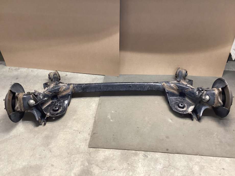 Travers bak til Honda HR-V 2015-2021 (Type II)  (HONDA|42100-TBK-G10|)