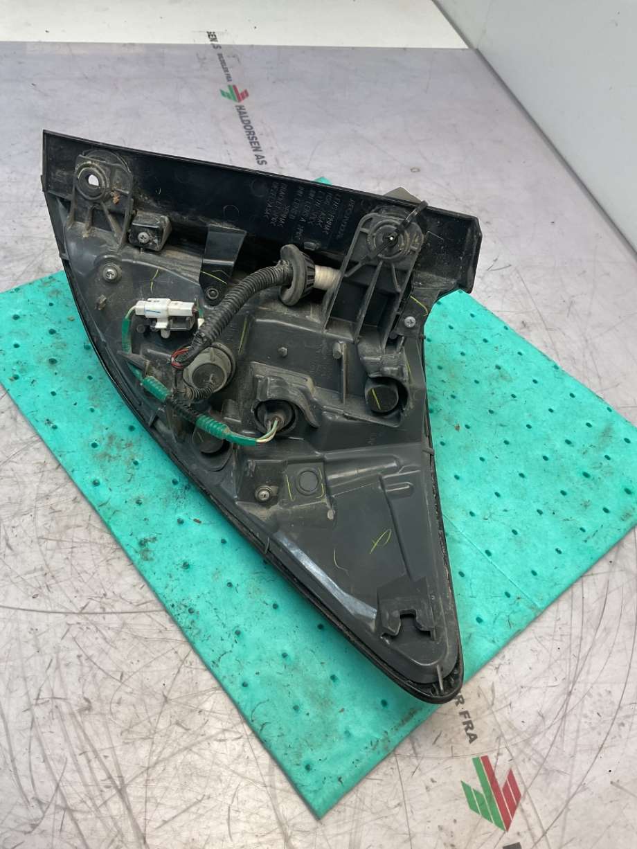 Baklykt venstre til Honda HR-V 2015-2021 (Type II)  (HONDA|33553-T7S-M01|)