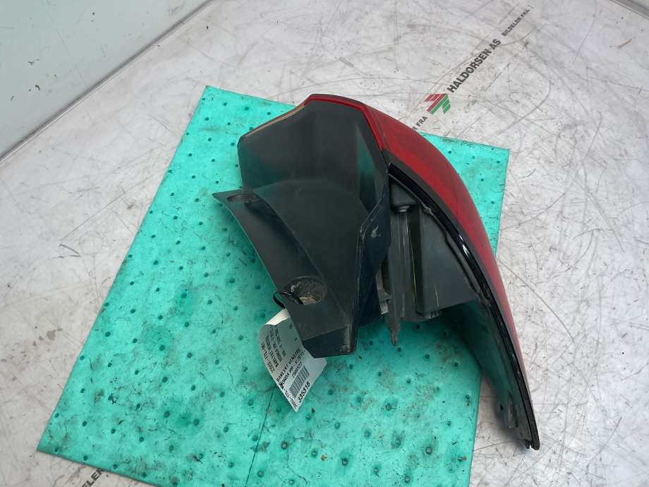 Baklykt venstre til Honda HR-V 2015-2021 (Type II)  (HONDA|33553-T7S-M01|)