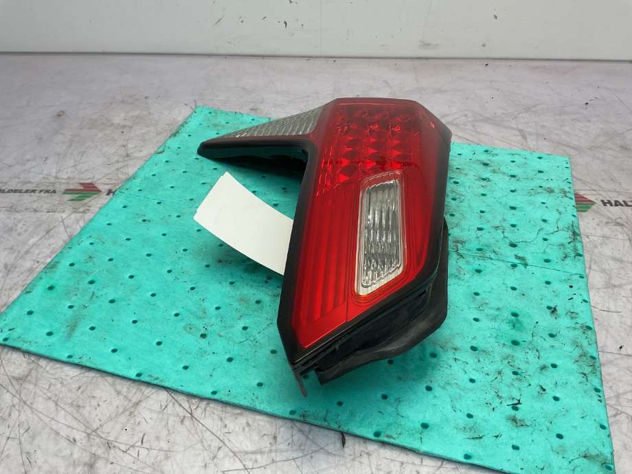 Baklykt venstre indre til Honda HR-V 2015-2021 (Type II)  (HONDA|34155-T7S-A01|)