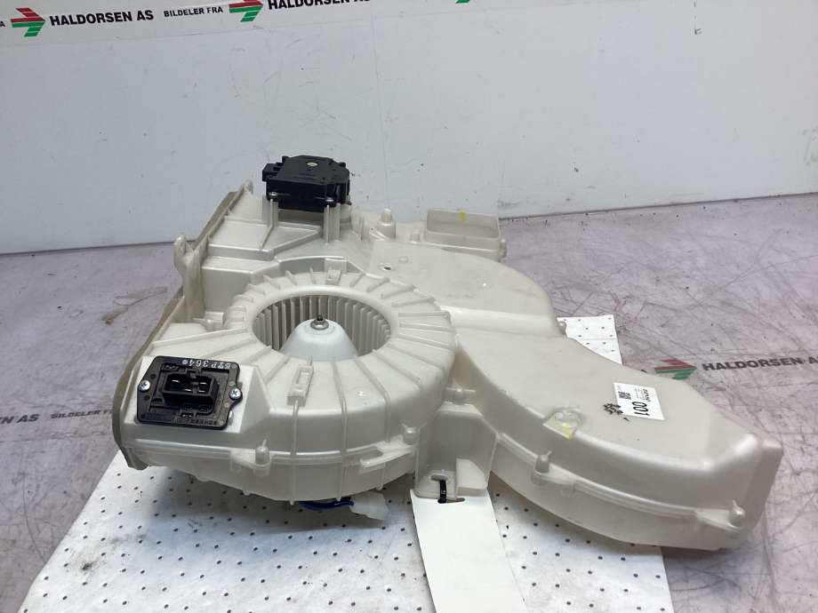 Diverse deler til Mitsubishi Pajero 2016-2019 (Type IV, Fase 2) (MITSUBISHI|7840A036|7841A001|7840A045)