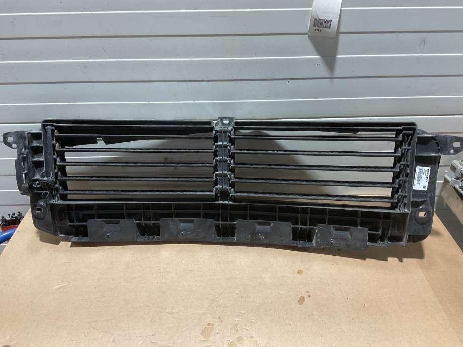 Diverse deler til Volvo XC40 2018-2024  (VOLVO|31455415||32227592)