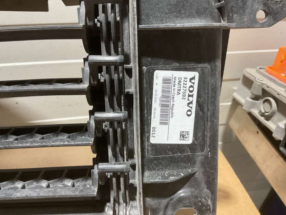 Diverse deler til Volvo XC40 2018-2024  (VOLVO|31455415||32227592)