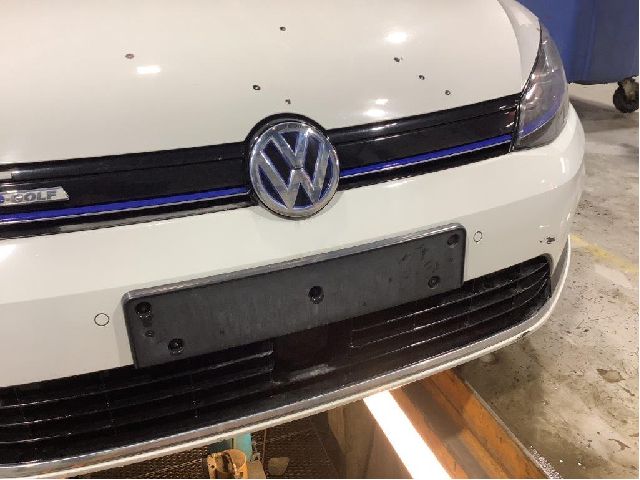 Grill til VW e-Golf 2014-2017 (Fase 1)  (VOLKSWAGEN|5GE 853 651 CYR|)