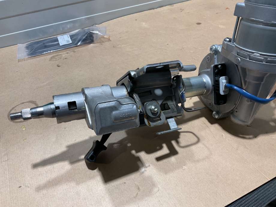Rattaksel elektrisk servo til Toyota C-HR 2016-->>  (TOYOTA|4520AF4030|)