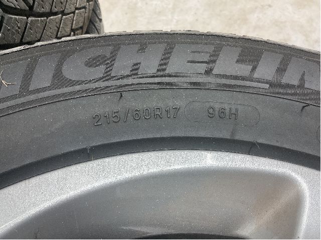 Hjulsett aluminium sommer til Toyota C-HR 2016-->>  (TOYOTA|5/114.3	 ET45 NAV 60|215/60R17 96H|UKE 45 ÅR 20)