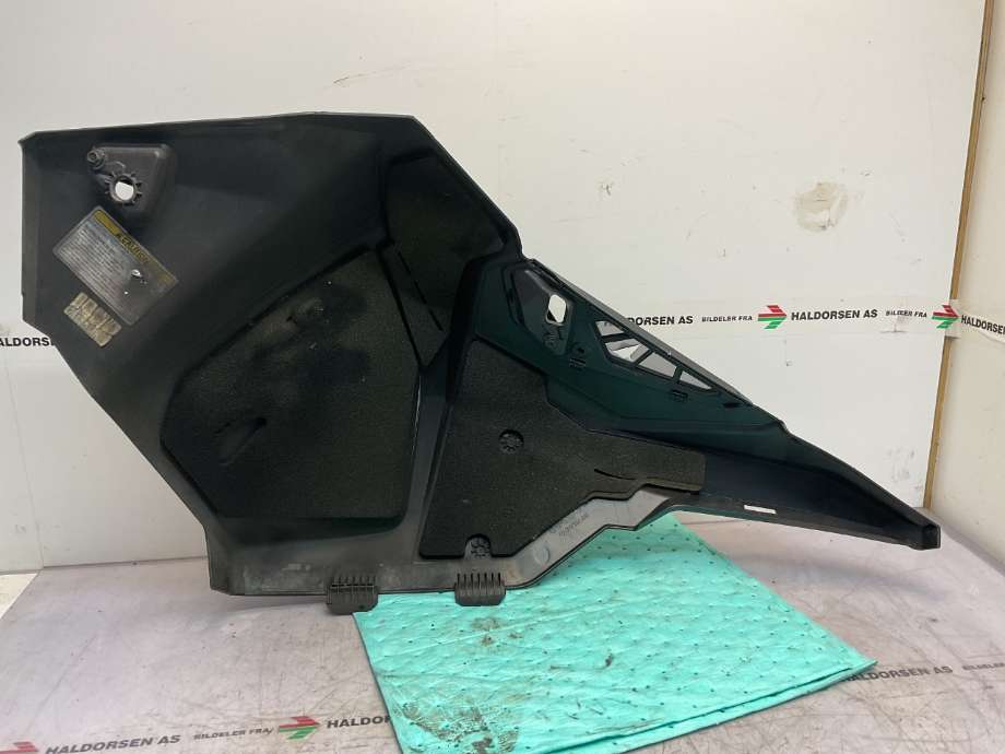 MC, Kåpe, venstre til Snøscooter Lynx øvrige 0-->>  (LYNX XTRIM LX 600ACE|517306453||XTRIM)