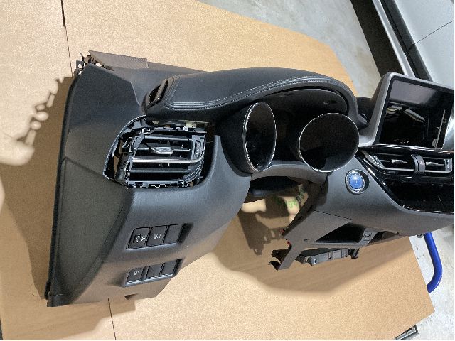 Dashbord til Toyota C-HR, 2016-->>  (TOYOTA|55401F4090C4)