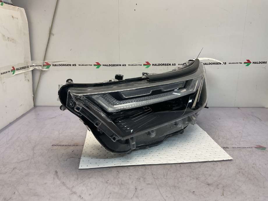 Frontlykt venstre halogen til Toyota RAV4 2019-->> (Type V)  (TOYOTA|8118542E10|)