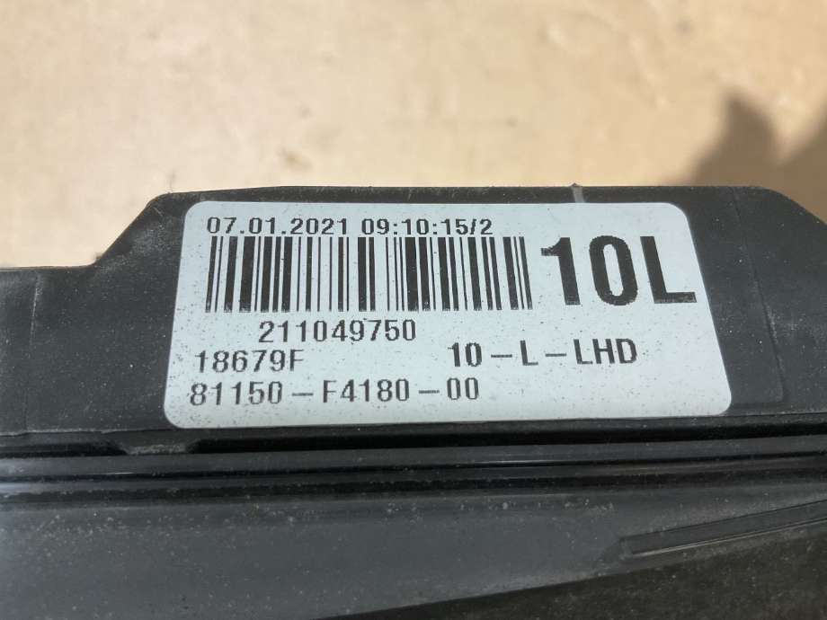 Frontlykt venstre halogen til Toyota C-HR 2016-->>  (TOYOTA|81170F4180|)