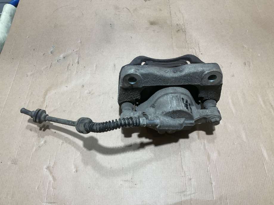Bremsecaliper høyre foran til VW Transporter / Caravelle 2019-->> (T6.1) (T6.1) (VOLKSWAGEN|7LA 615 124|7LA 615 125|)