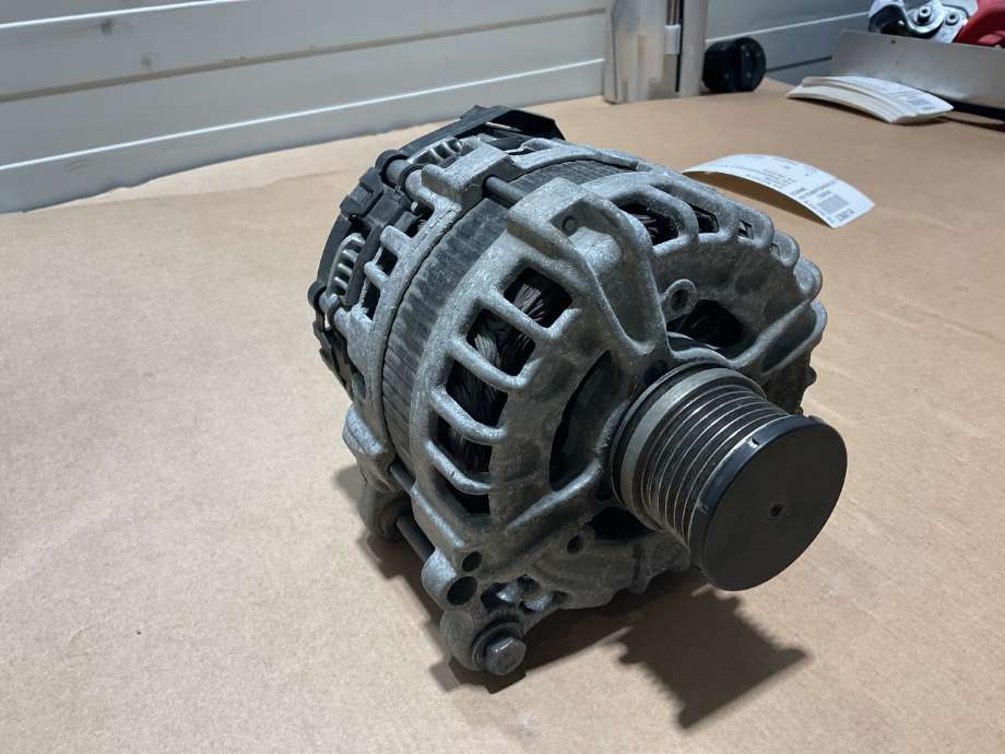 Dynamo til VW Transporter / Caravelle 2019-->> (T6.1) (T6.1) (VOLKSWAGEN|04L 903 023 N|)