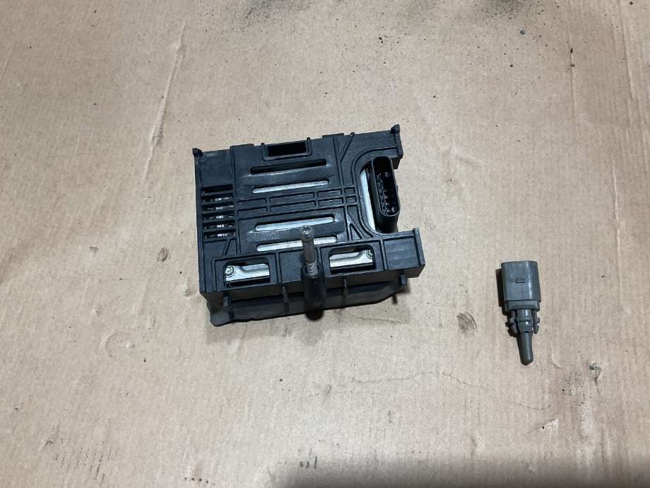 Sensor radar til VW Transporter / Caravelle 2019-->> (T6.1) (T6.1) (VOLKSWAGEN|2Q0 907 561 C|)