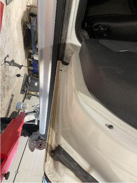 Dør høyre bak til Volvo XC60 2008-2013 (Type I, Fase 1)  (VOLVO|31402418|)