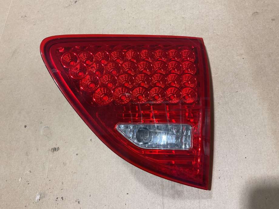 Baklykt høyre indre til Hyundai Ix55, 2010-2011 (HYUNDAI|92406 3J100)