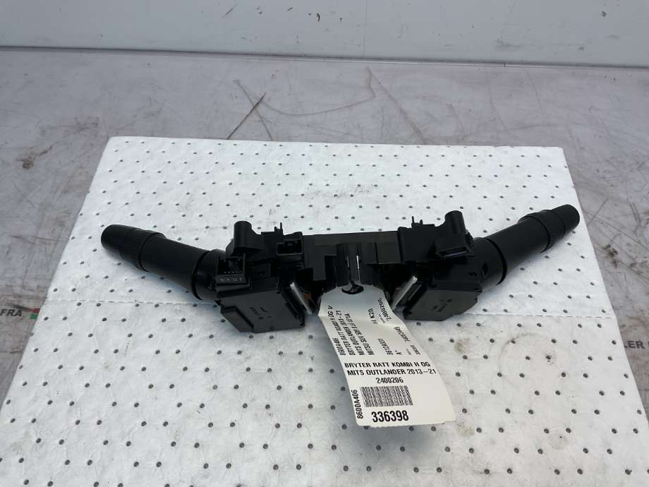 Bryter combi til Mitsubishi Outlander 2012-2015 (Type III, Fase 1)  (MITSUBISHI|8600A406|8612A031|8614A129)