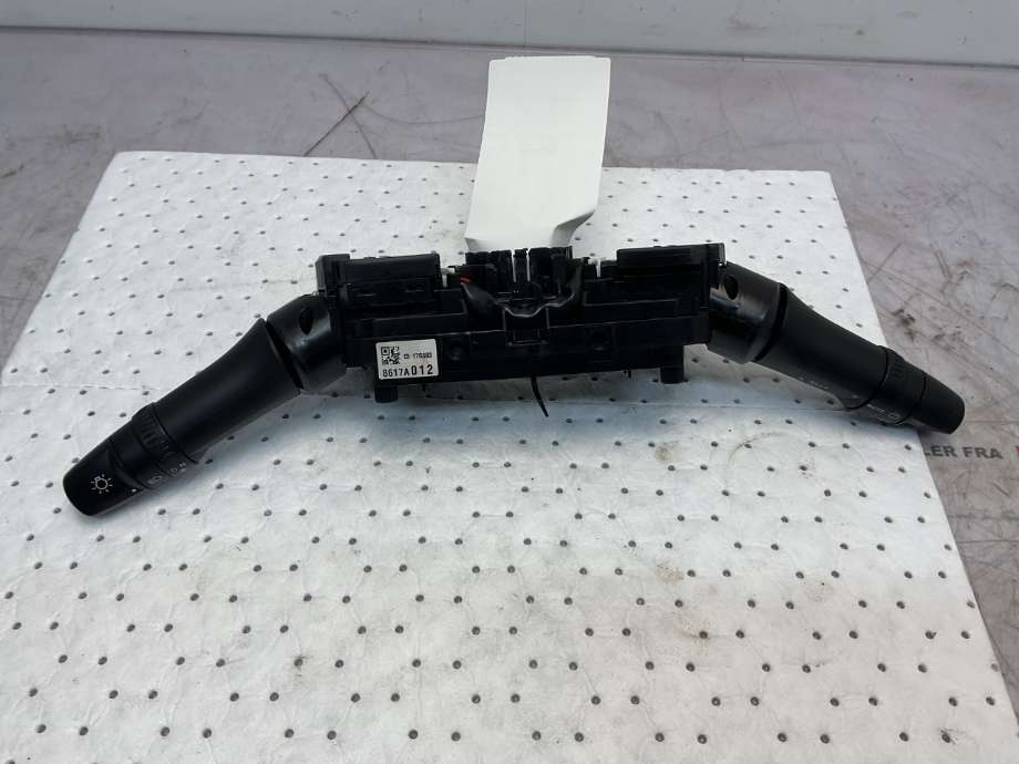 Bryter combi til Mitsubishi Outlander 2012-2015 (Type III, Fase 1)  (MITSUBISHI|8600A406|8612A031|8614A129)