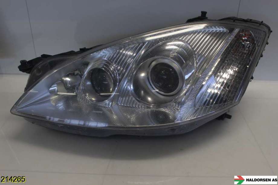 Frontlykt venstre xenon til Mercedes S-Klasse, 2005-2013 (W221) (W221) (MERCEDES|A 221 820 67 61)