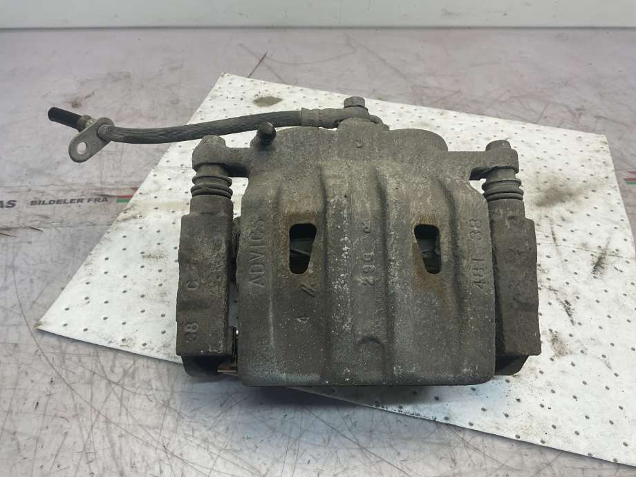 Bremsecaliper høyre foran til Suzuki Across 2020-->>  (SUZUKI|T4773-04820-000|T4772-14820-000|)