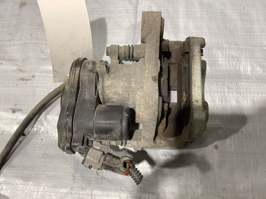 Bremsecaliper høyre bak til Suzuki Across 2020-->>  (SUZUKI|T4783-04210-000|T4631-03301-000|T4782-14211-000)