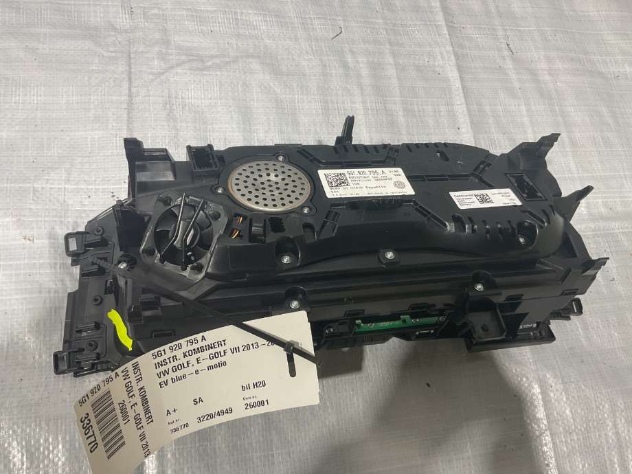 Instrumentpanel til VW e-Golf 2017-2020 (Fase 2)  (VOLKSWAGEN|5G1 920 795 A|)