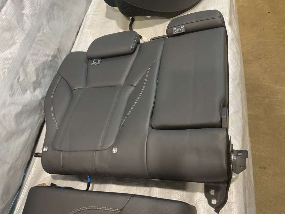 Sete bak til Subaru Forester 2019-->> (Type V)  (SUBARU|)