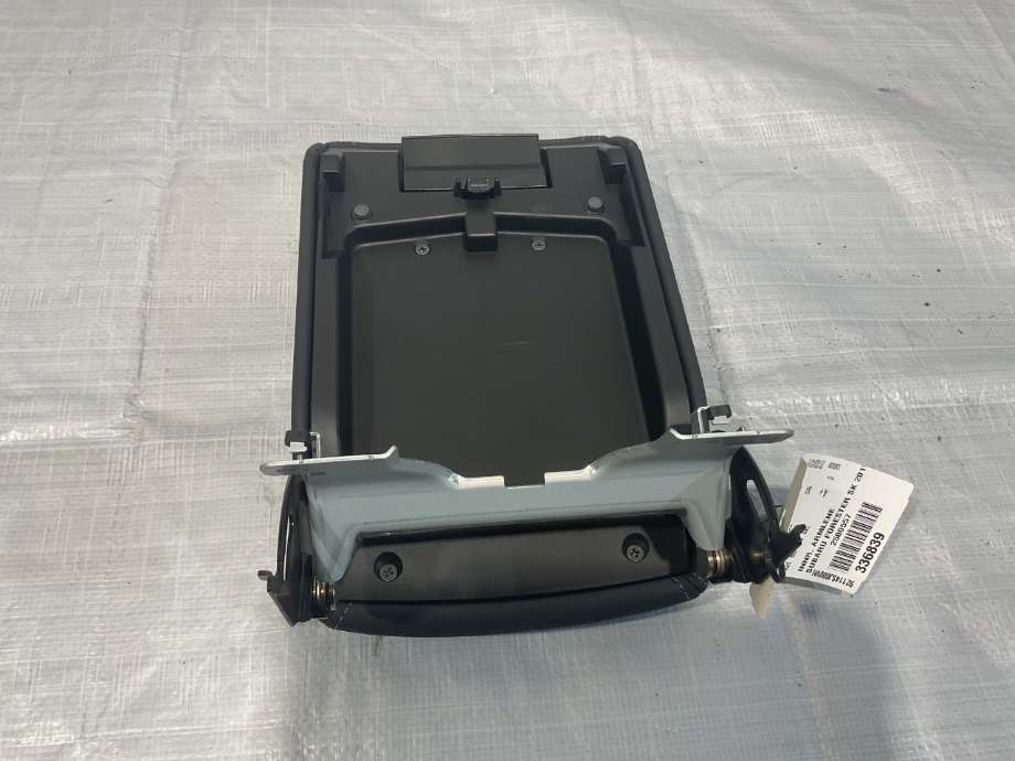 Sete armlene lokk til Subaru Forester 2019-->> (Type V) (SUBARU|92114SJ000VH|)