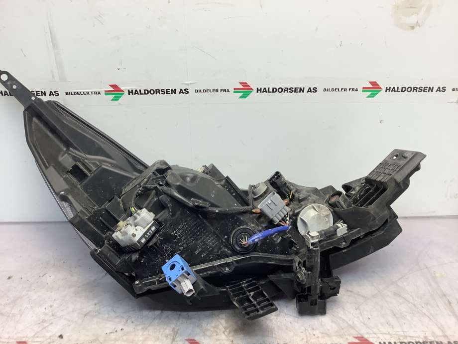 Frontlykt venstre halogen til Subaru Forester 2019-->> (Type V)  (SUBARU|84002SJ050|)