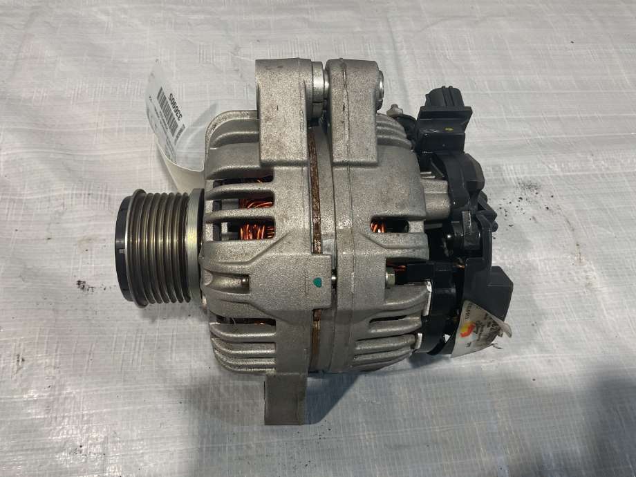 Dynamo til Toyota Hiace 2007-2012 (Fase 3)  (TOYOTA|2706030151|)